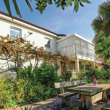 1 Bedroom Beautiful In *