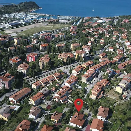 1 Bedroom Beautiful In Appartamento Lucija