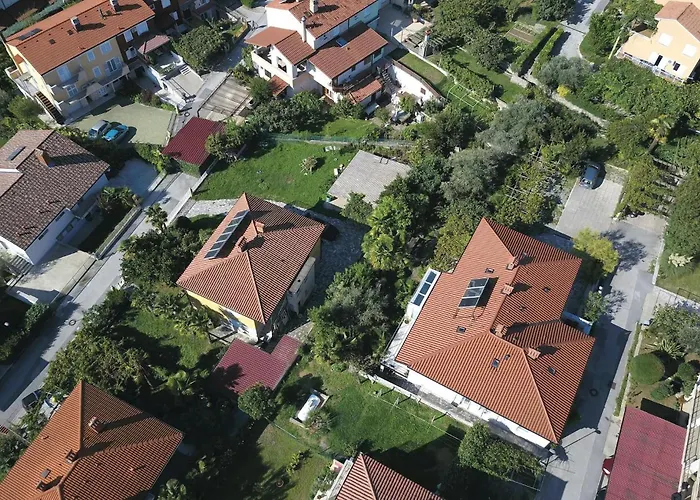 1 Bedroom Beautiful In Daire Lucija